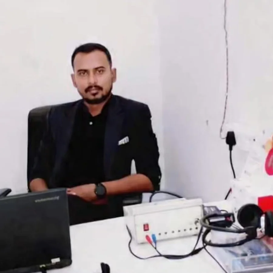 Rakesh Panday, RCI-registered Speech and Hearing Technician and hearing aid expert in Delhi NCR